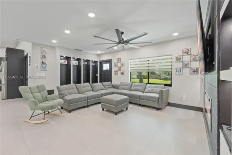 18462 SW 88th Place Cutler Bay FL 33157