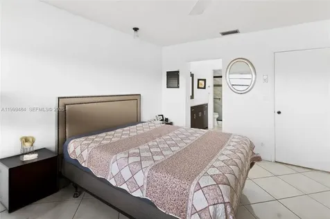 6445 W Pinehurst Circle W Tamarac FL 33321