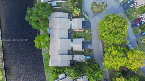 6445 W Pinehurst Circle W Tamarac FL 33321
