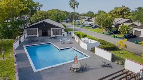6445 W Pinehurst Circle W Tamarac FL 33321
