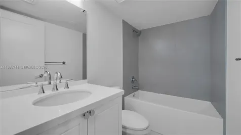555 NE 34th Street Miami FL 33137