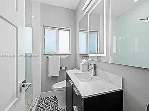 808 NE 17th Way Fort Lauderdale FL 33304