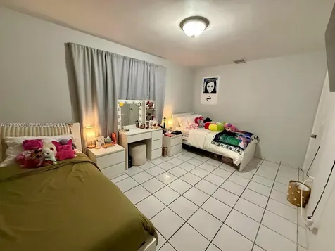 2732 NW 16th Terrace Miami FL 33125