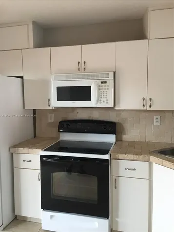8428 NW 103rd Street Hialeah Gardens FL 33016