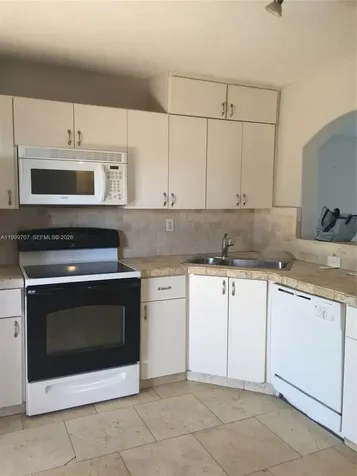 8428 NW 103rd Street Hialeah Gardens FL 33016