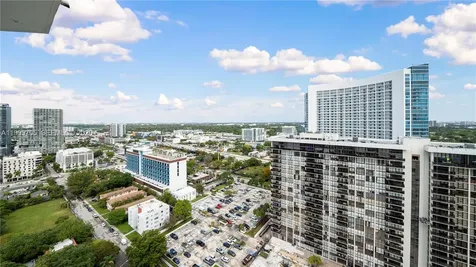 555 NE 34th Street Miami FL 33137