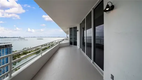 555 NE 34th Street Miami FL 33137