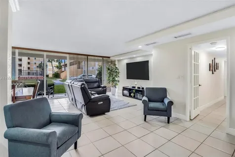 9210 Fontainebleau Boulevard Miami FL 33172