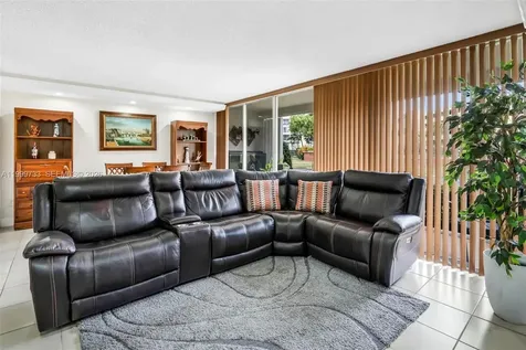 9210 Fontainebleau Boulevard Miami FL 33172