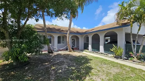 117 NW 11th Avenue Dania Beach FL 33004