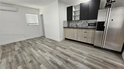 117 NW 11th Avenue Dania Beach FL 33004
