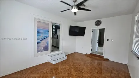 117 NW 11th Avenue Dania Beach FL 33004
