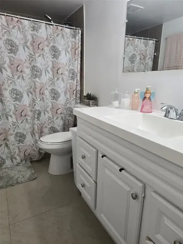10786 N Kendall Drive Miami FL 33176
