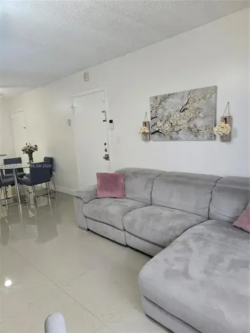 10786 N Kendall Drive Miami FL 33176