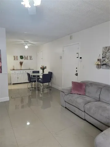 10786 N Kendall Drive Miami FL 33176