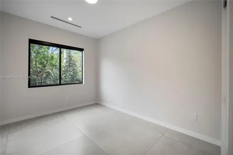 2960 W Trade Avenue Coconut Grove FL 33133
