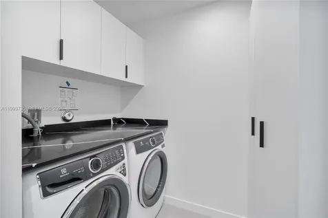 2960 W Trade Avenue Coconut Grove FL 33133