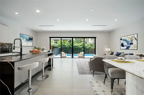 2960 W Trade Avenue Coconut Grove FL 33133