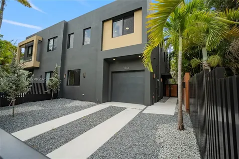 2960 W Trade Avenue Coconut Grove FL 33133