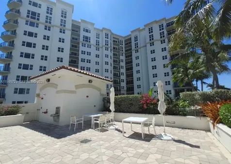 20000 E Country Club Drive Aventura FL 33180