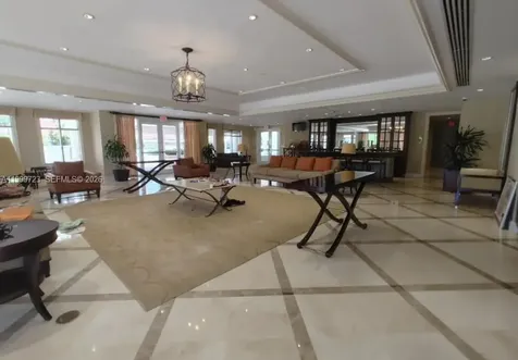 20000 E Country Club Drive Aventura FL 33180