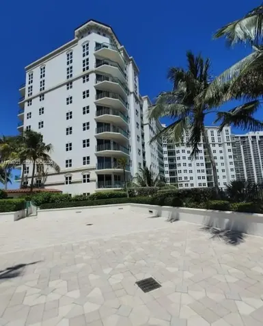 20000 E Country Club Drive Aventura FL 33180
