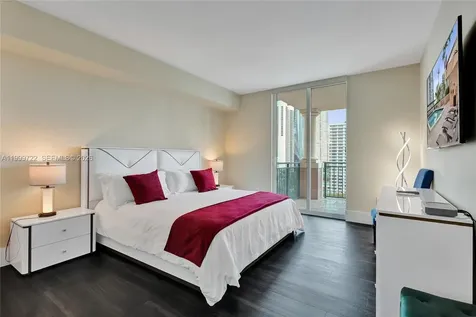 17555 Atlantic Boulevard Sunny Isles Beach FL 33160