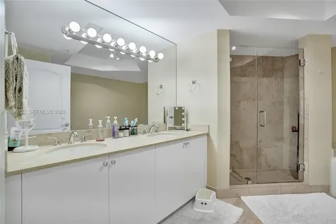 17555 Atlantic Boulevard Sunny Isles Beach FL 33160