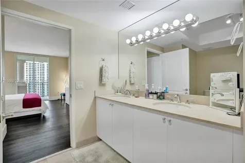 17555 Atlantic Boulevard Sunny Isles Beach FL 33160