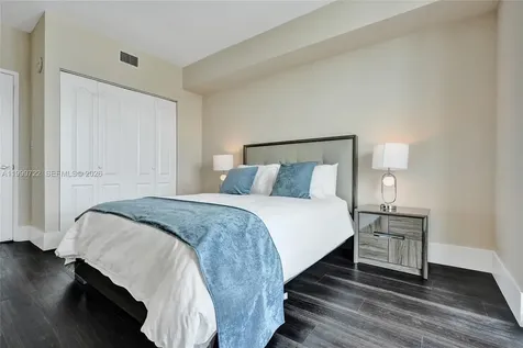 17555 Atlantic Boulevard Sunny Isles Beach FL 33160