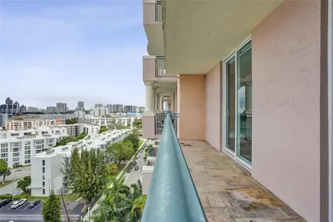 17555 Atlantic Boulevard Sunny Isles Beach FL 33160