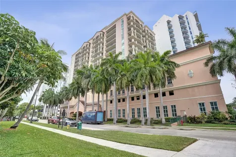 17555 Atlantic Boulevard Sunny Isles Beach FL 33160