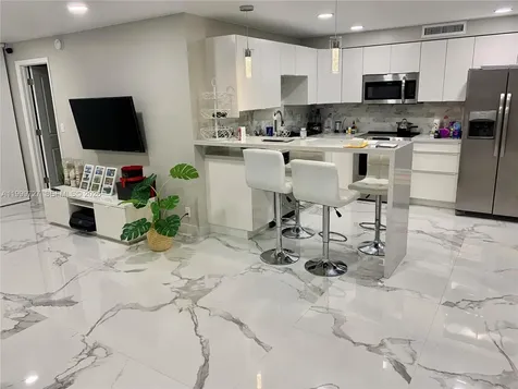 600 Parkview Drive Hallandale Beach FL 33009