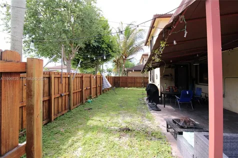 3698 SE 2nd Drive Homestead FL 33033