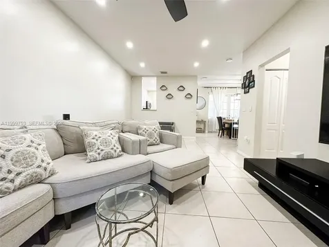 130 Riverwalk Sunrise FL 33326
