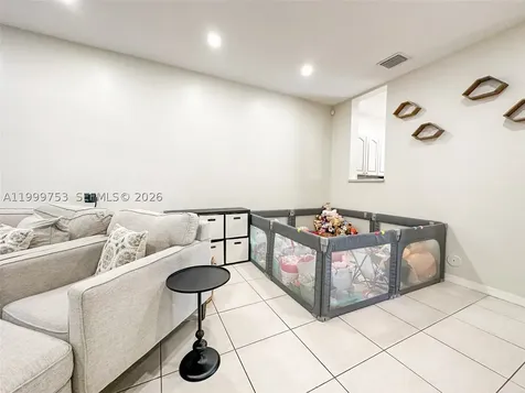 130 Riverwalk Sunrise FL 33326