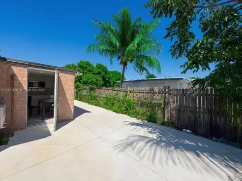 15841 NW 18th Place Miami Gardens FL 33054