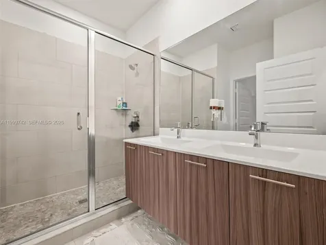 4654 NW 83rd Path Doral FL 33166