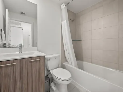 4654 NW 83rd Path Doral FL 33166