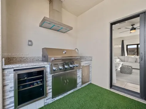 4654 NW 83rd Path Doral FL 33166