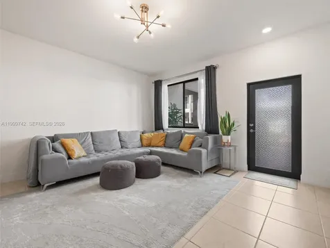 4654 NW 83rd Path Doral FL 33166