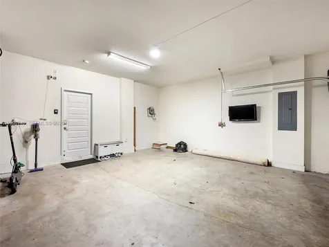 4654 NW 83rd Path Doral FL 33166