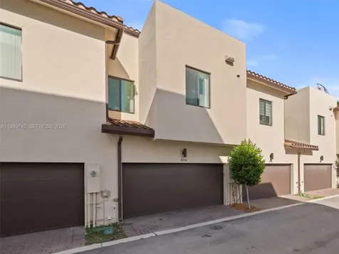 4654 NW 83rd Path Doral FL 33166