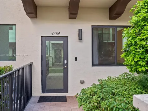4654 NW 83rd Path Doral FL 33166
