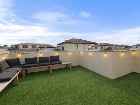 4654 NW 83rd Path Doral FL 33166