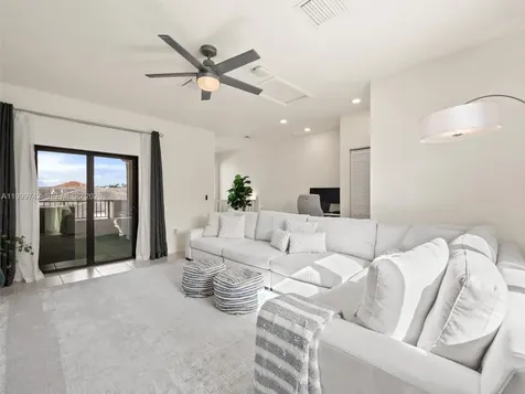 4654 NW 83rd Path Doral FL 33166