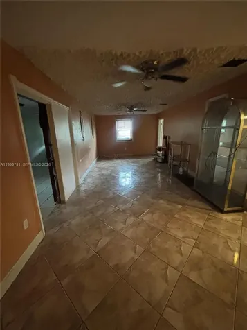 1733 NW 40th Street Miami FL 33142