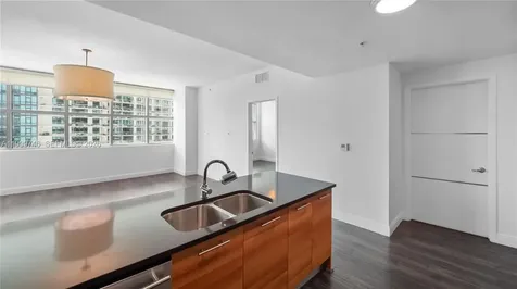 3301 NE 1st Avenue Miami FL 33137