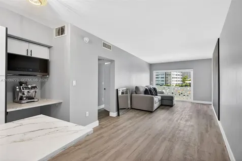 2500 Diana Drive Hallandale Beach FL 33009