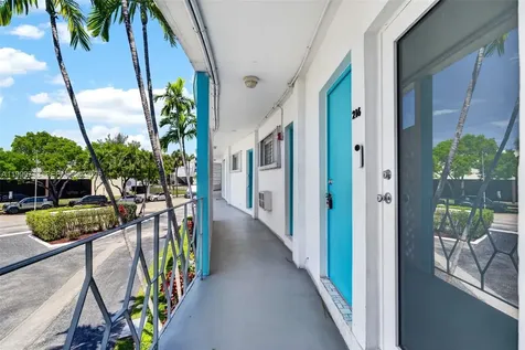 2500 Diana Drive Hallandale Beach FL 33009